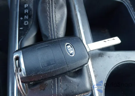 2016 Kia Optima Lx z USA, uszkodzony, nr VIN 5XXGT4L35GG024161